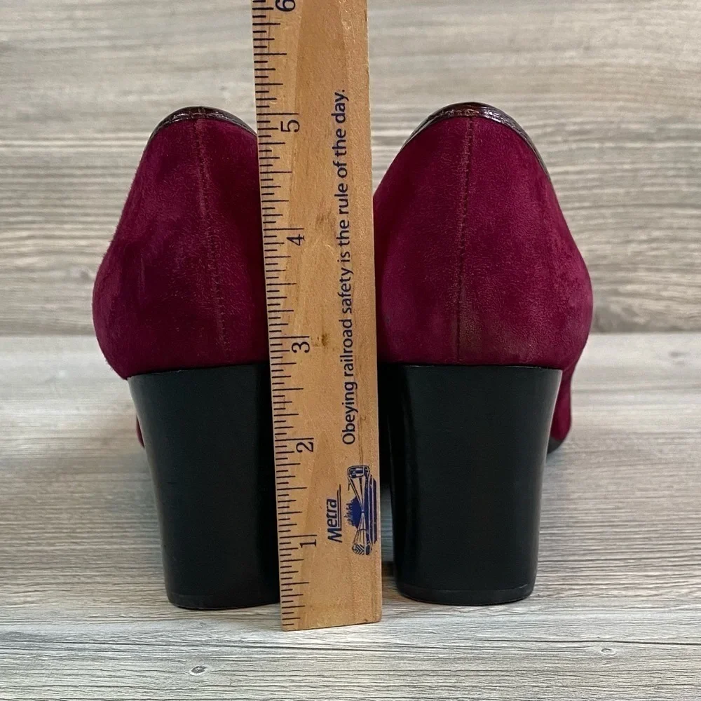 Woman’s Bandolino BDJasper suede chunky vintage look wood stacked heels size 8.5